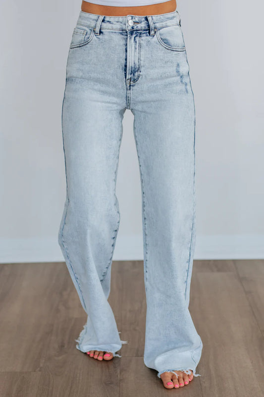 High-Waisted Wide-Leg Denim Jeans with Distressed Frayed Hem